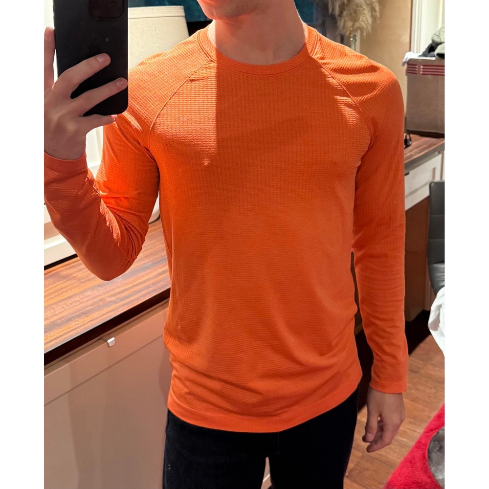Lululemon Metal Vent Tech Long Sleeve Shirt Orange Mens XS Activewear Training